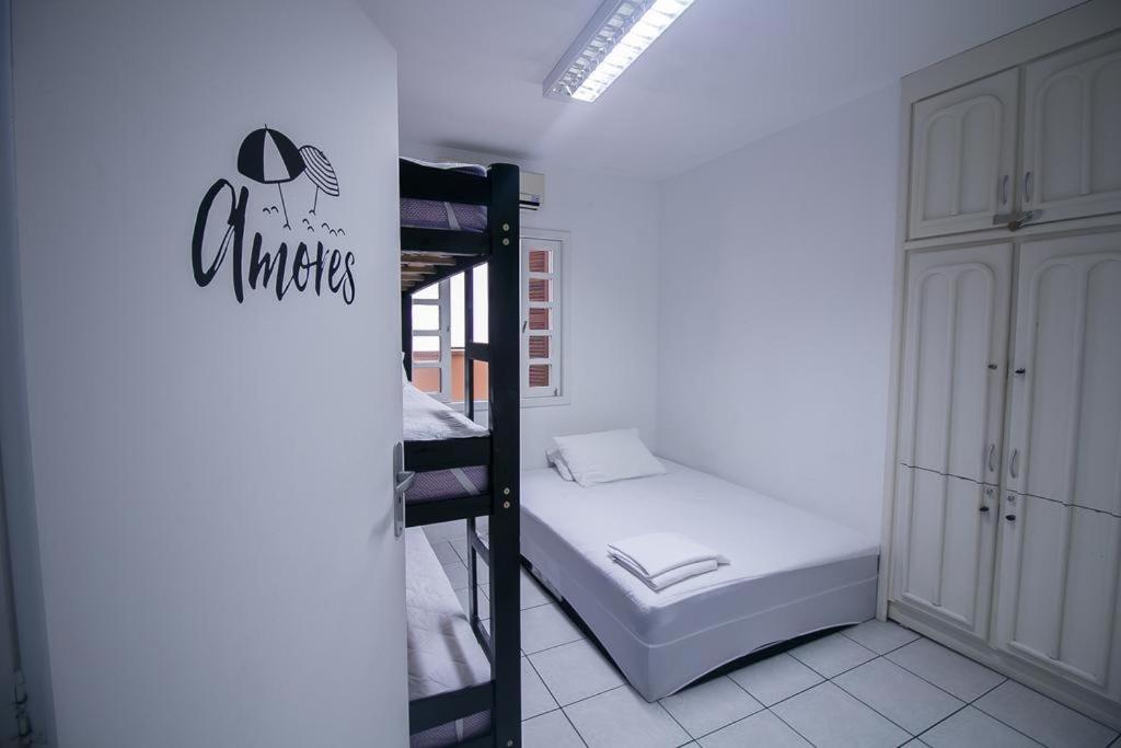 Positive Hostel Balneario Camboriu Exterior photo